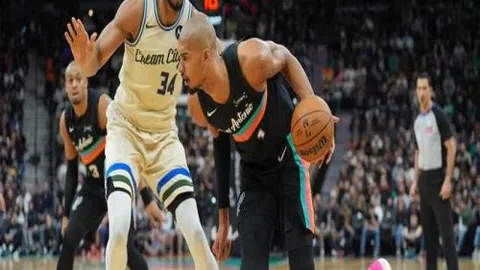 西汉姆联惊险击败热刺 1-0，孙兴慜、凯恩制造威胁安东尼破门得分